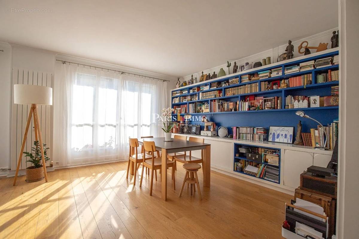 Appartement à PARIS-18E