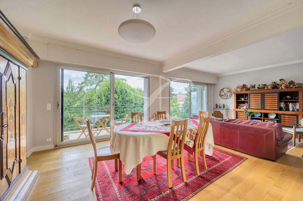 Appartement à MAISONS-LAFFITTE