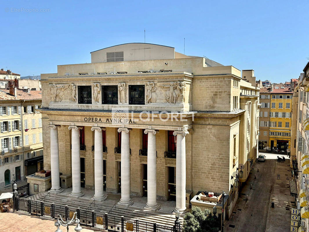 Appartement à MARSEILLE-1E