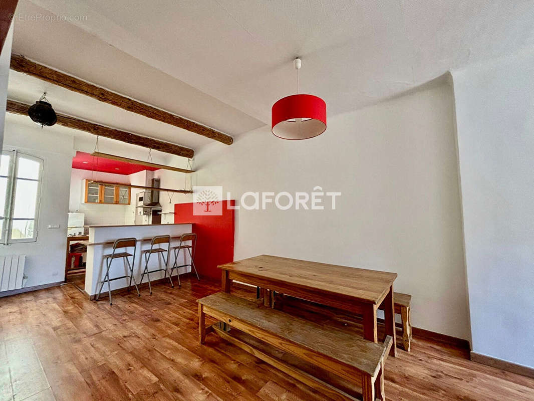 Appartement à MARSEILLE-1E