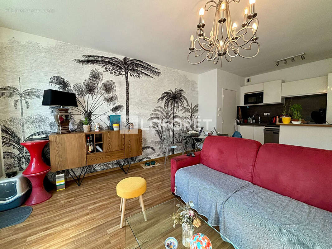 Appartement à MARSEILLE-2E