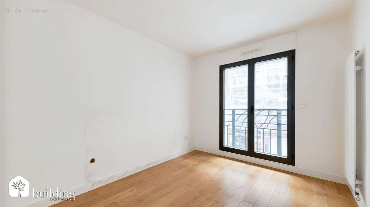 Appartement à LEVALLOIS-PERRET