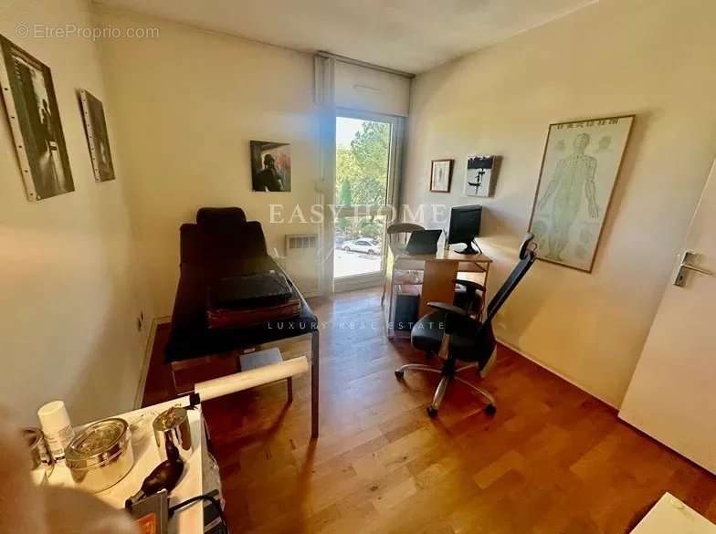 Appartement à MOUGINS