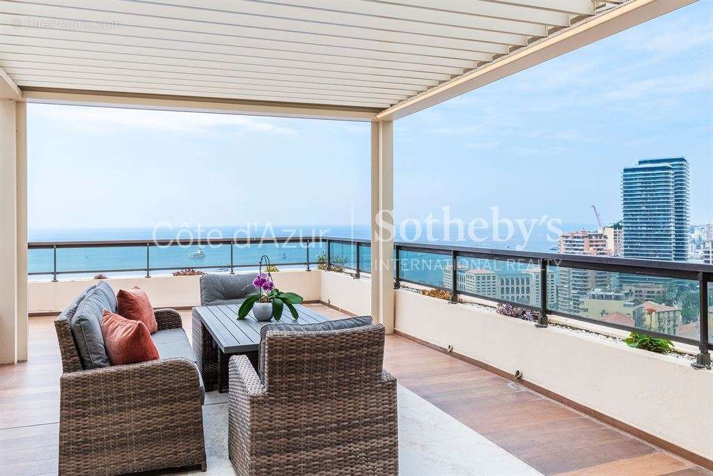 Appartement à ROQUEBRUNE-CAP-MARTIN