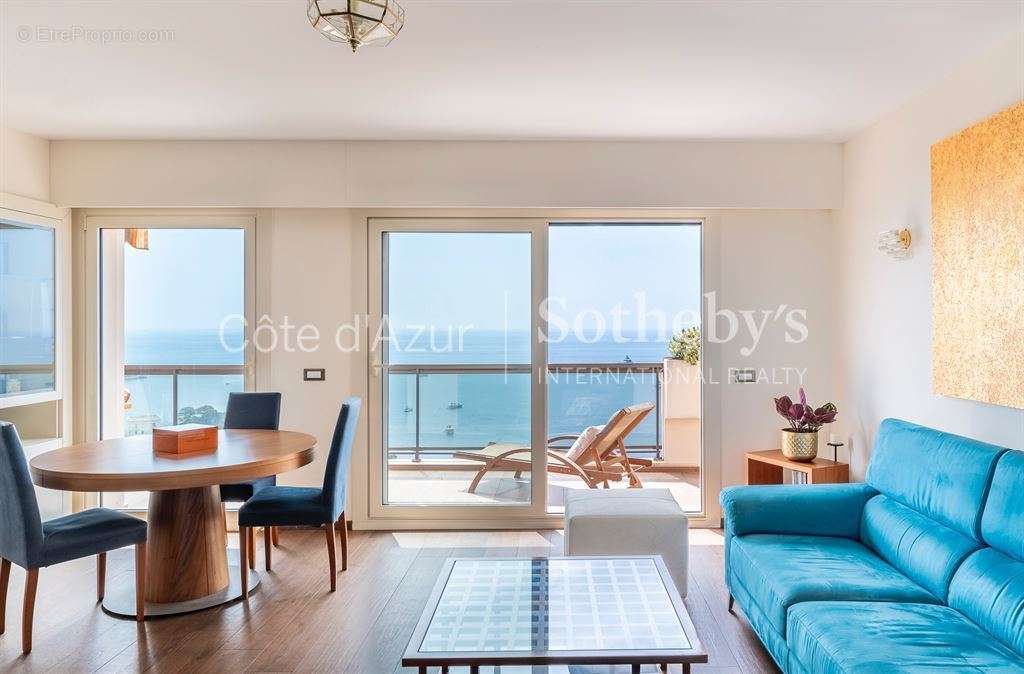 Appartement à ROQUEBRUNE-CAP-MARTIN