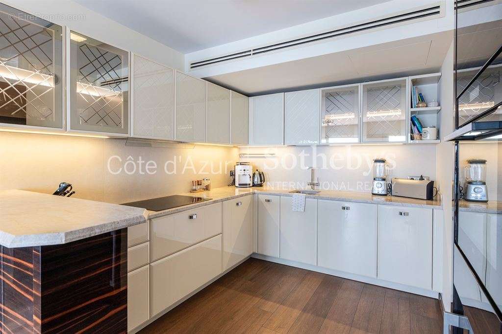 Appartement à ROQUEBRUNE-CAP-MARTIN