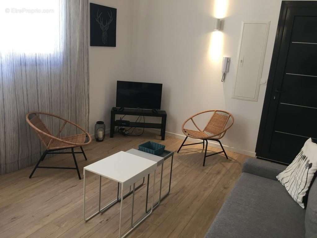 Appartement à MARSEILLE-5E