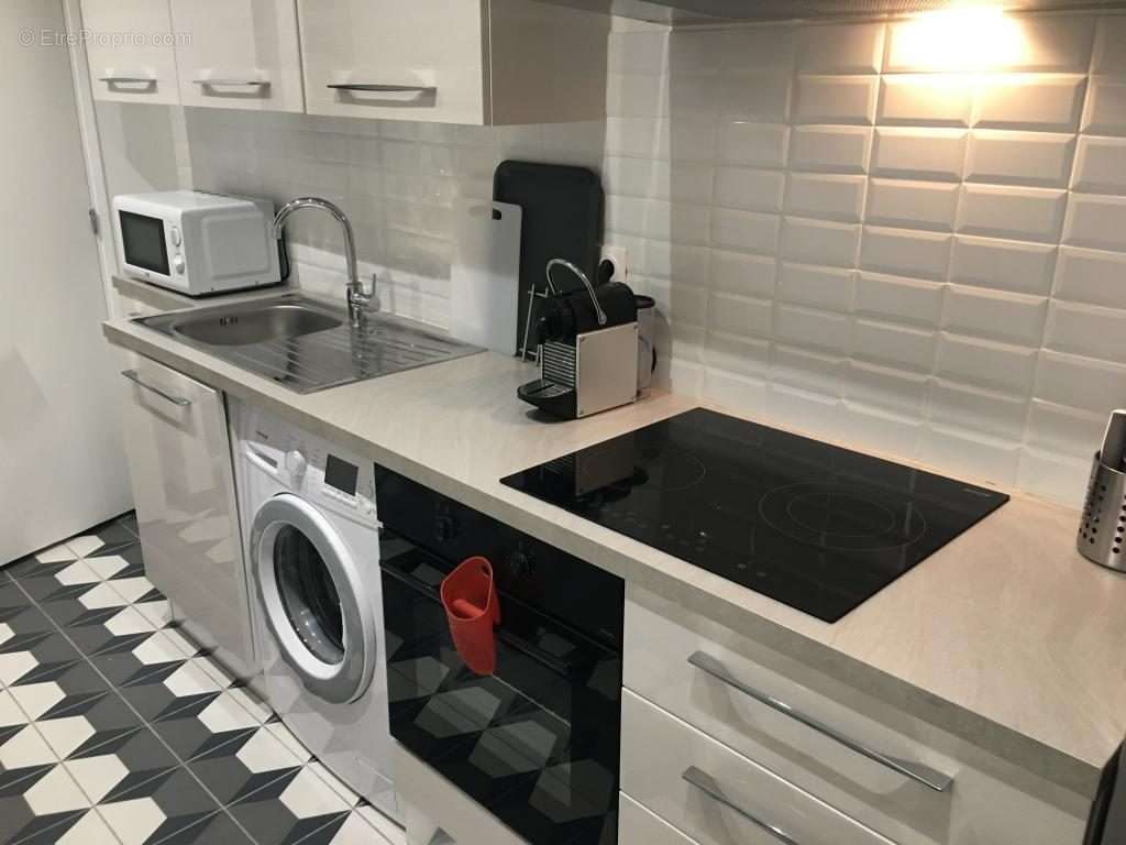 Appartement à MARSEILLE-5E