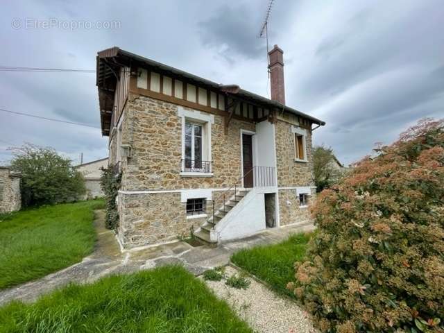 Maison à TOURNAN-EN-BRIE