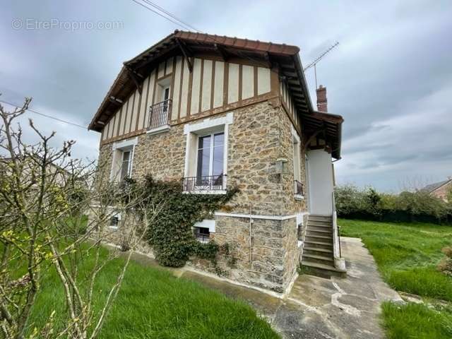 Maison à TOURNAN-EN-BRIE