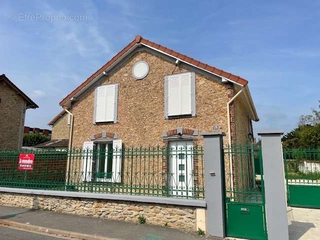 Maison à TOURNAN-EN-BRIE