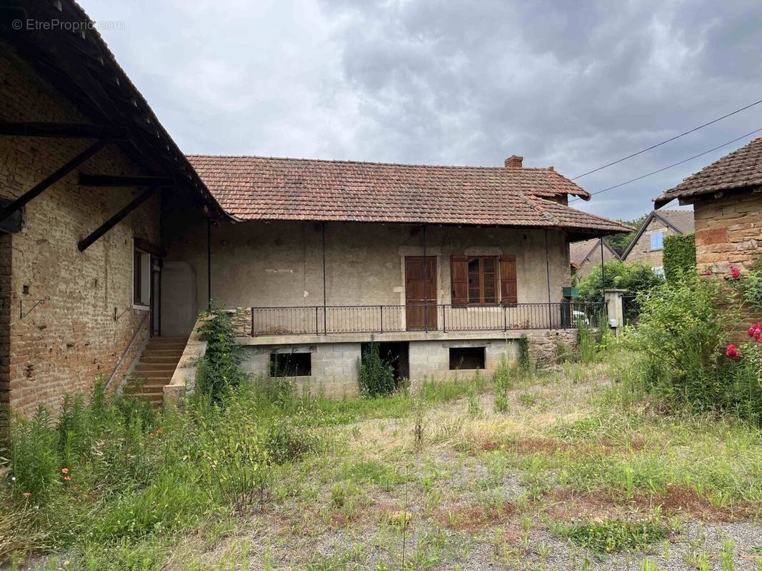 Maison à LA CHAPELLE-SOUS-BRANCION