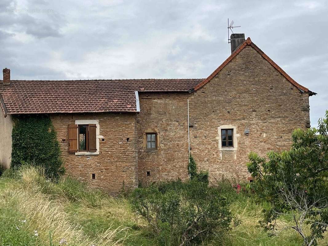 Maison à LA CHAPELLE-SOUS-BRANCION