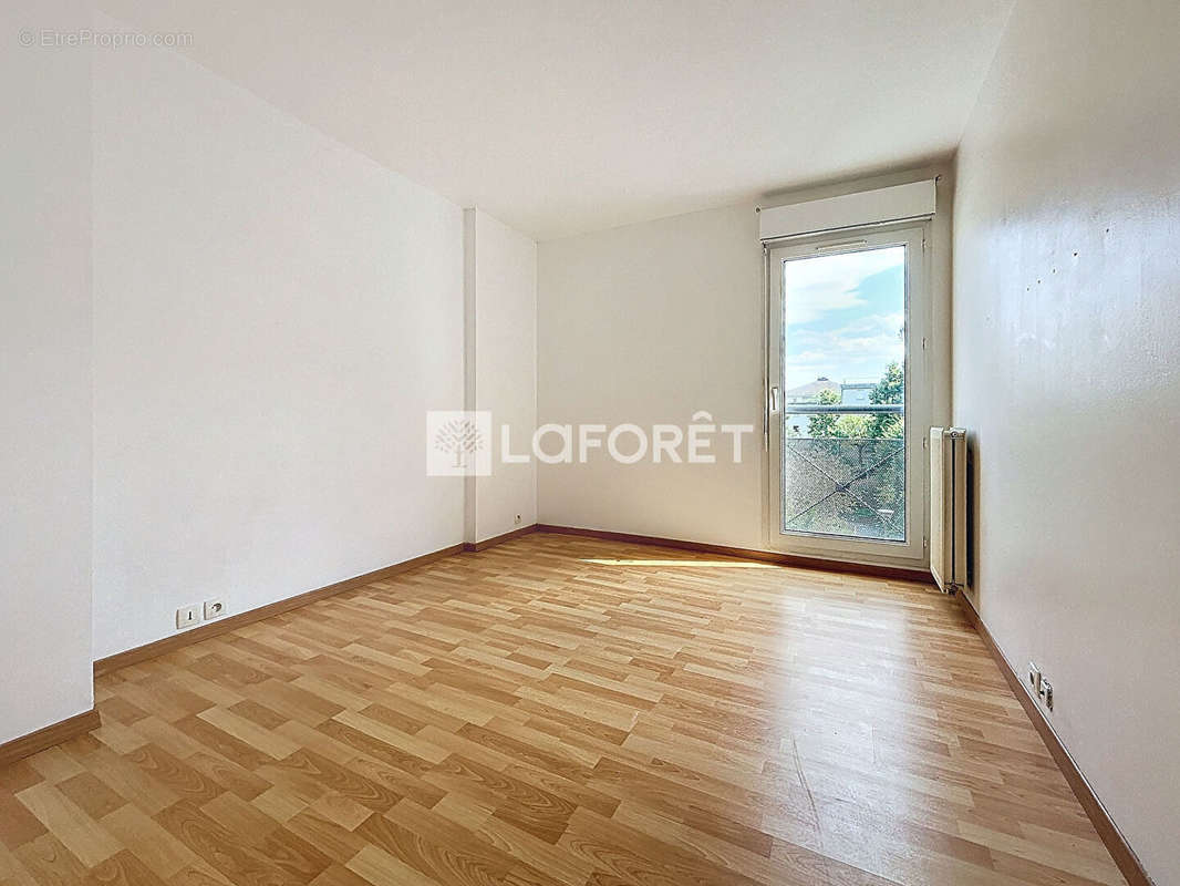 Appartement à MOISSY-CRAMAYEL