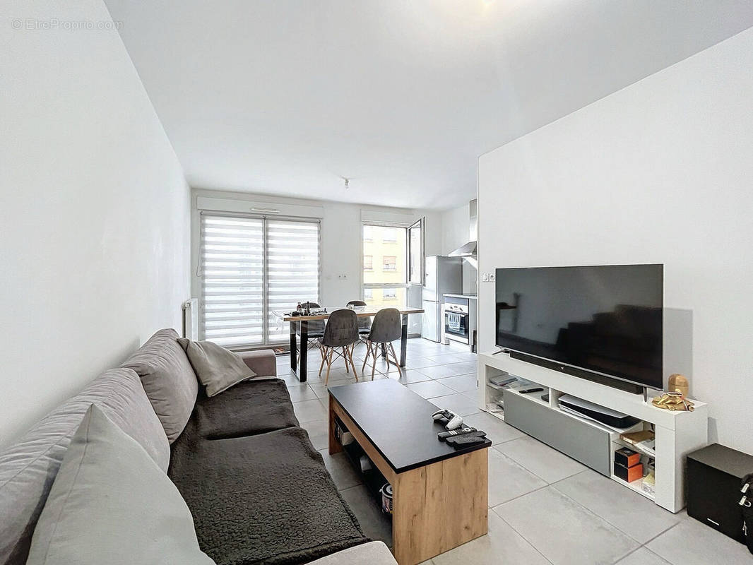 Appartement à LYON-8E