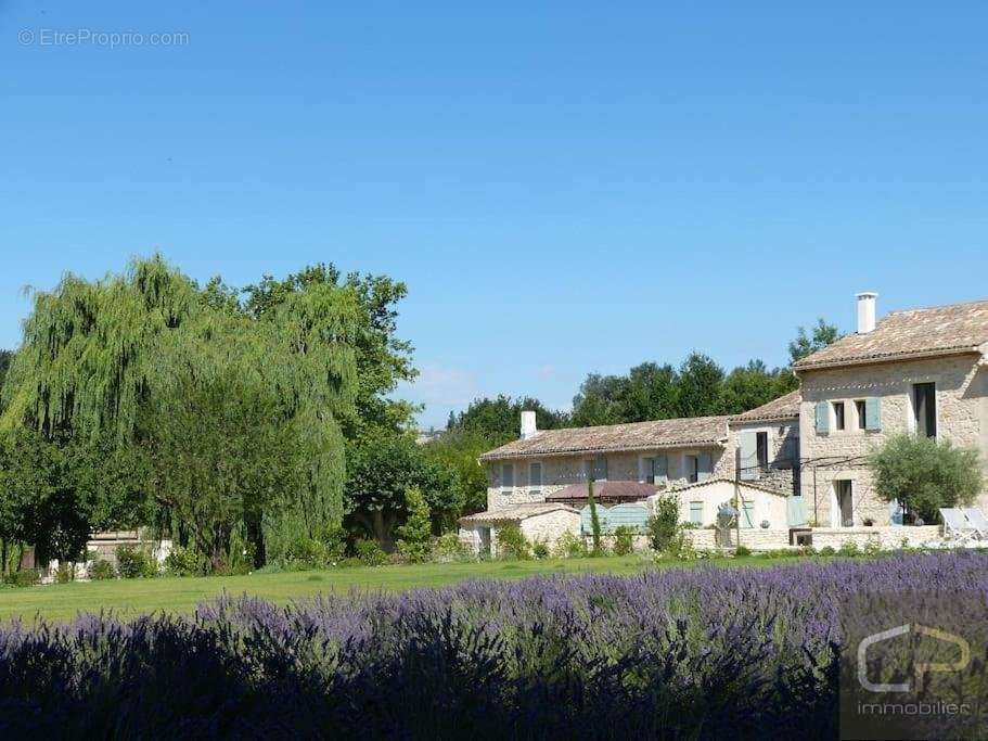 Maison à GORDES