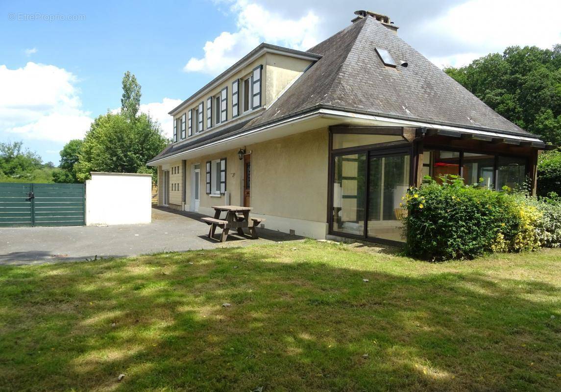 Maison à CLINCHAMPS-SUR-ORNE