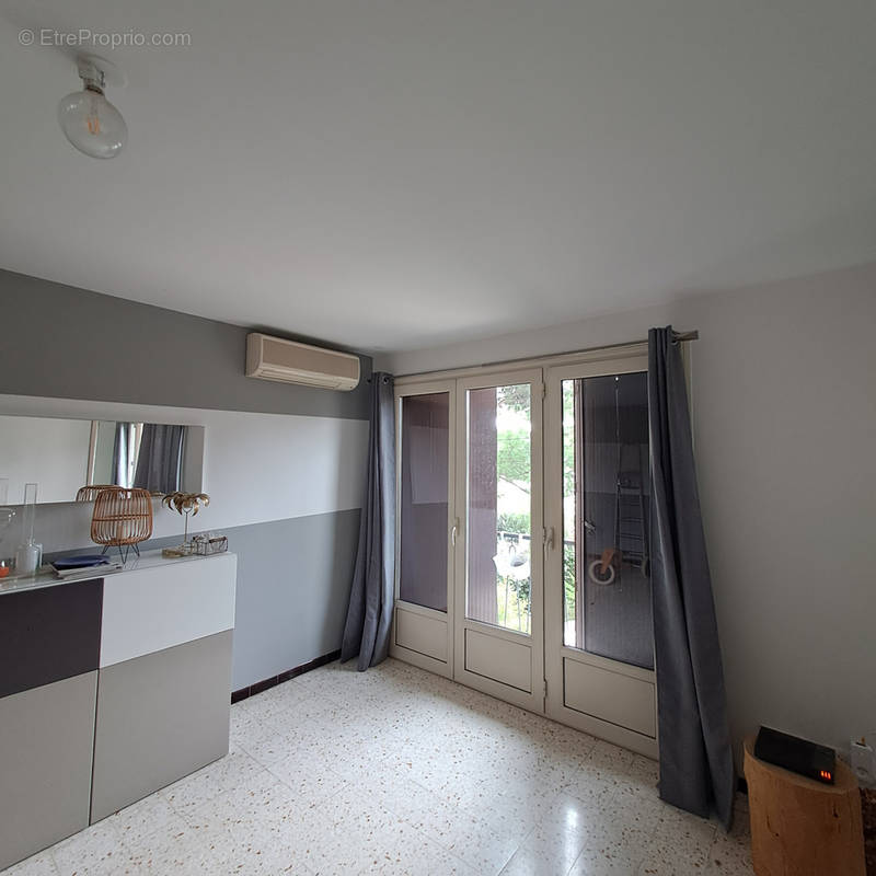 Appartement à LE CRES