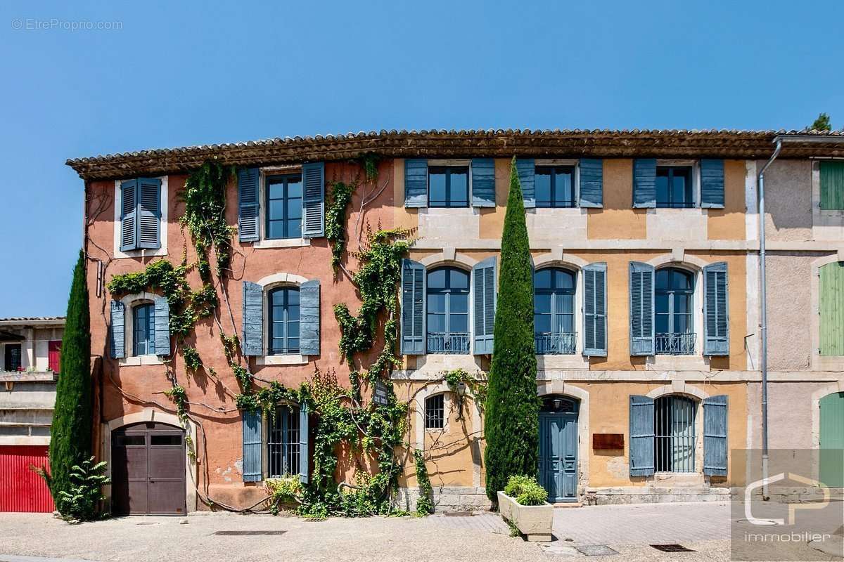 Maison à GORDES