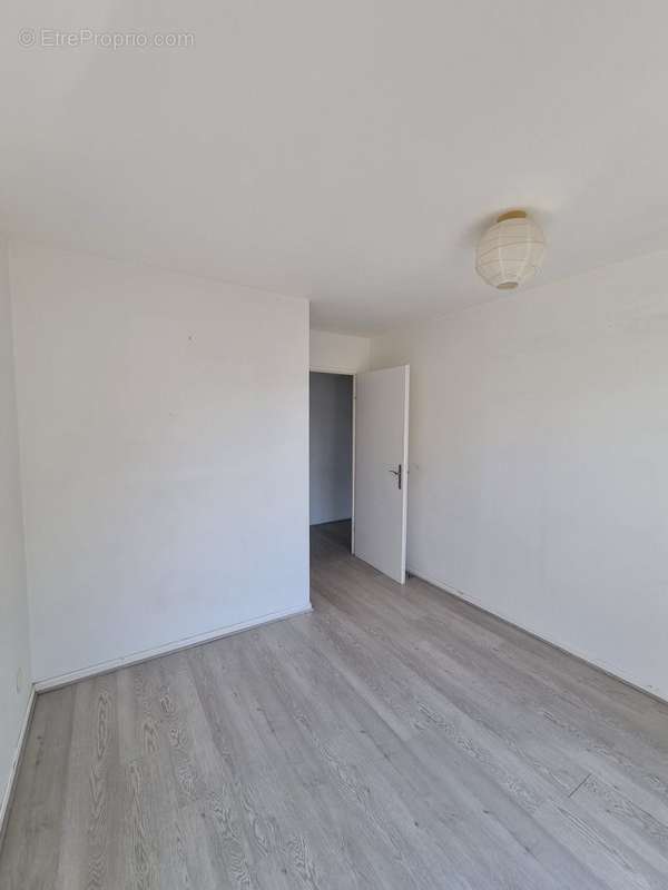 Appartement à CORBEIL-ESSONNES