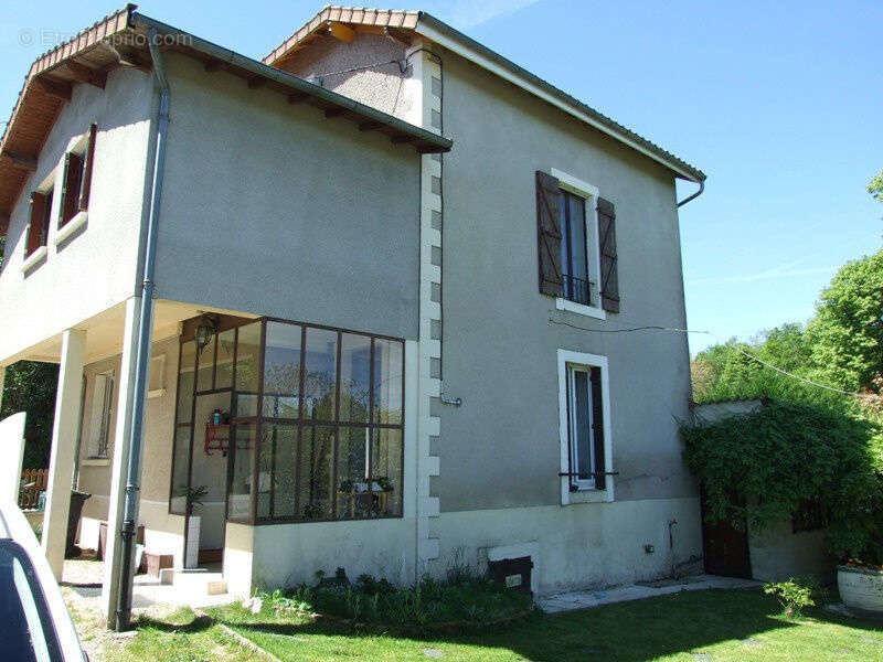 Maison à ORADOUR-SUR-VAYRES