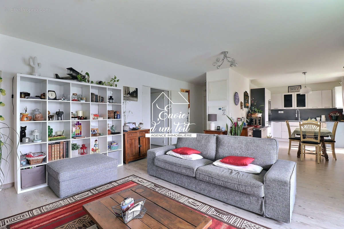 Appartement à DEVILLE-LES-ROUEN