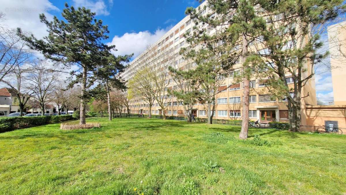 Appartement à MAISONS-ALFORT