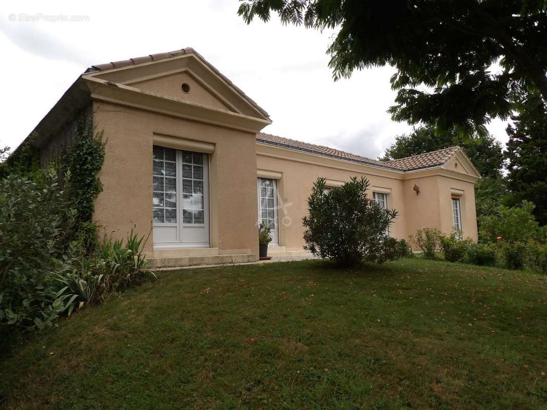 Maison à SAINT-LEGER-SOUS-CHOLET