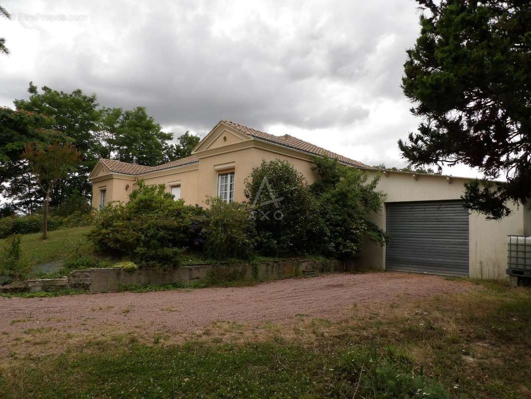 Maison à SAINT-LEGER-SOUS-CHOLET