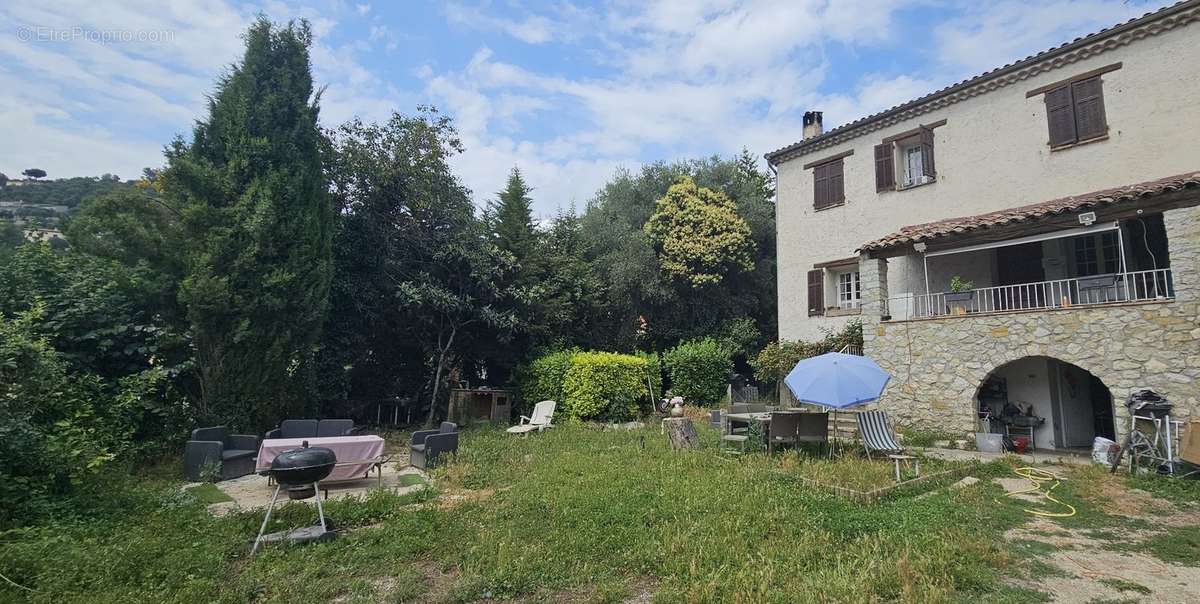 Maison à TOURRETTE-LEVENS