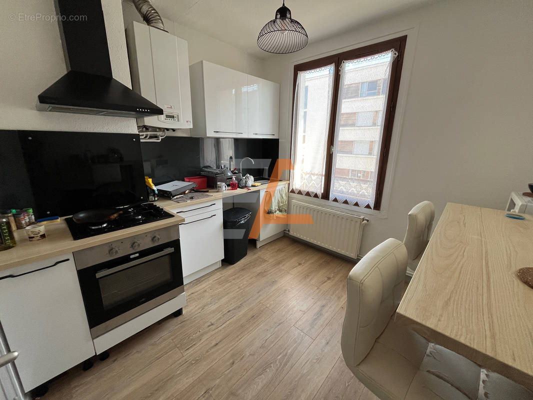 Appartement à SAINT-ETIENNE