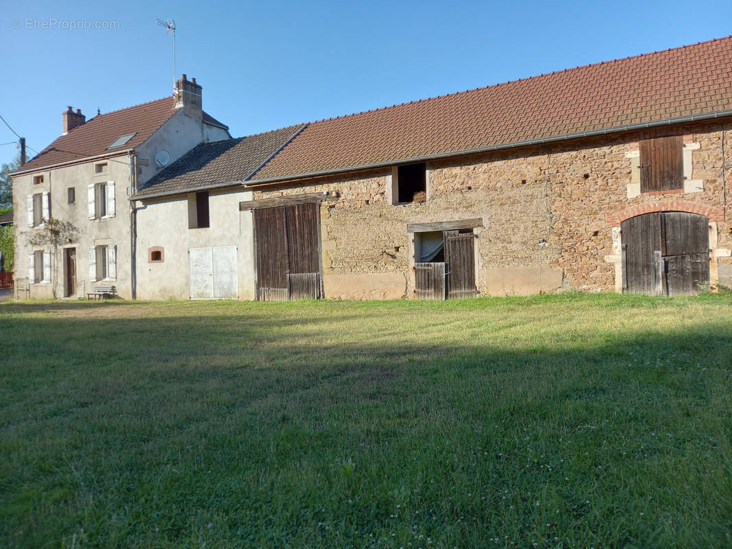 Maison à ARNAY-LE-DUC