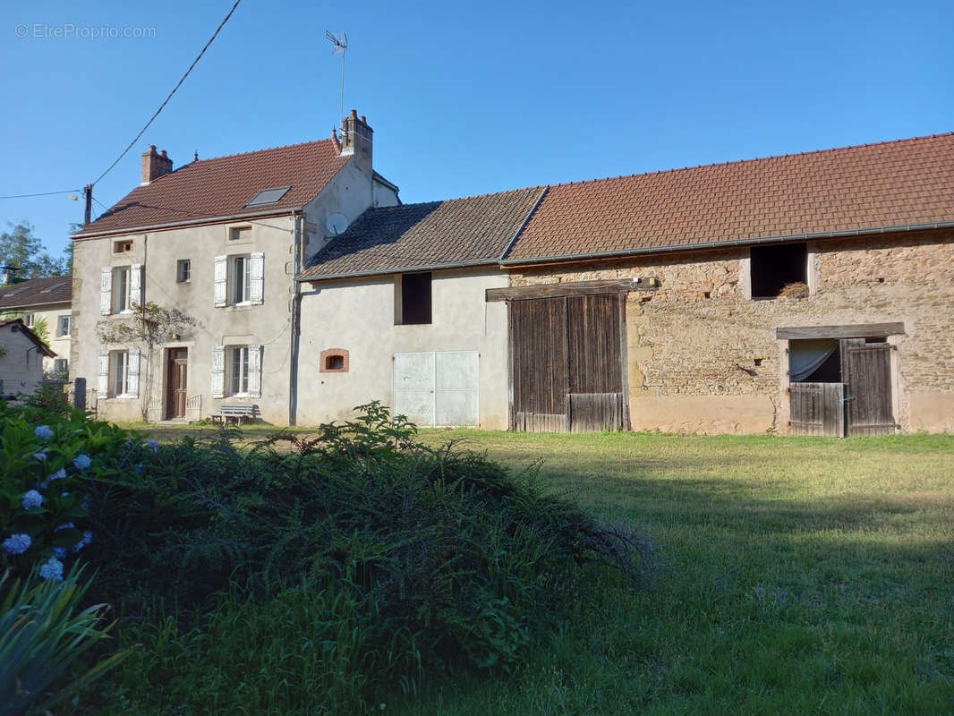 Maison à ARNAY-LE-DUC