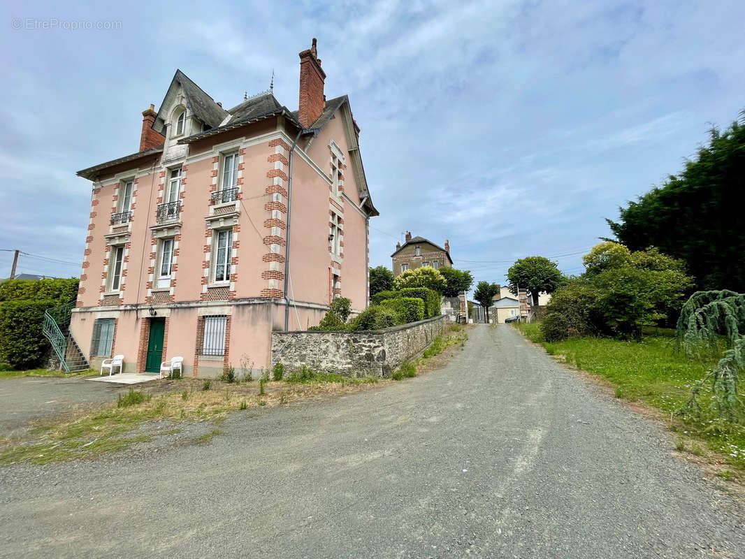 Maison à SABLE-SUR-SARTHE