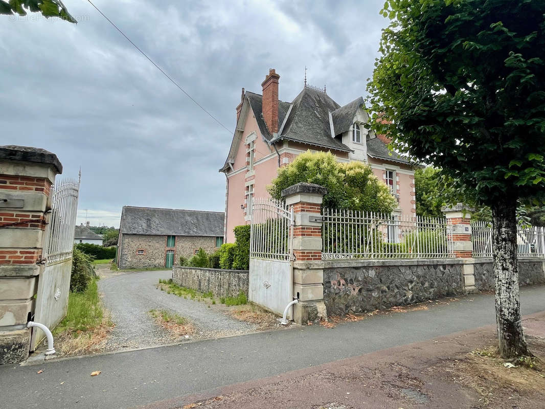 Maison à SABLE-SUR-SARTHE