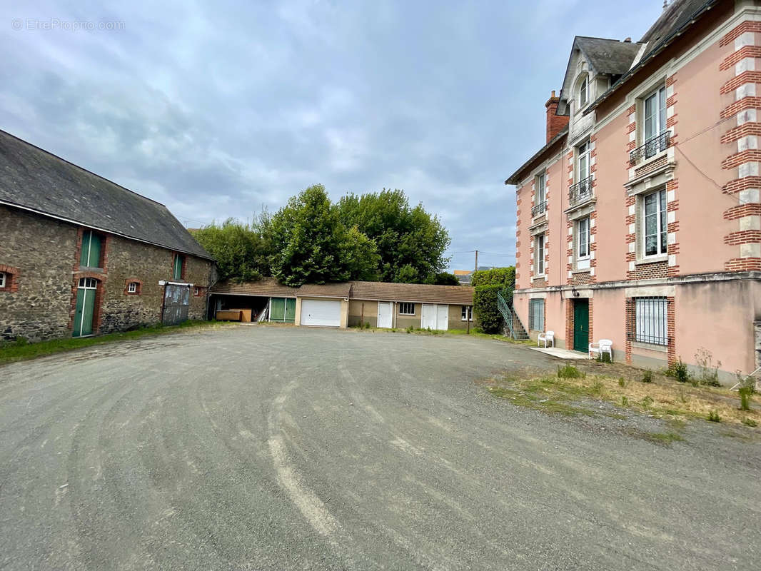 Maison à SABLE-SUR-SARTHE