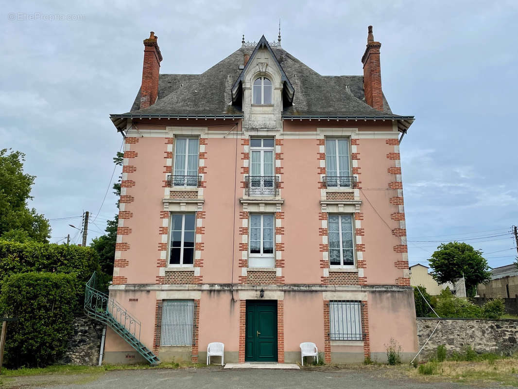 Maison à SABLE-SUR-SARTHE