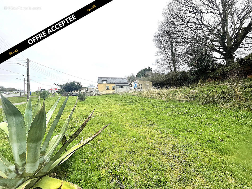 Terrain à ETABLES-SUR-MER