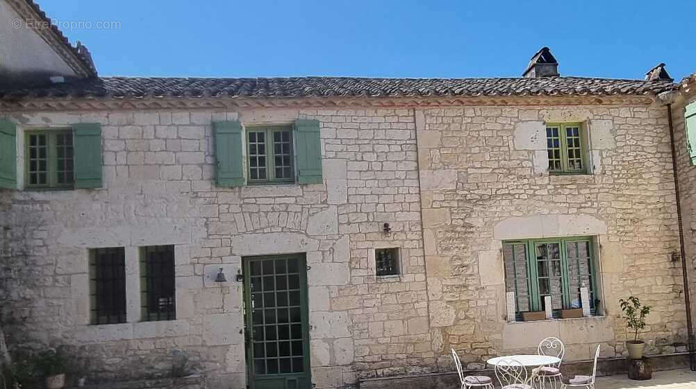 Maison à TOURNON-D&#039;AGENAIS