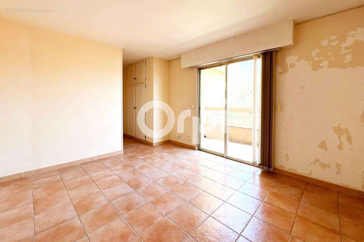 Appartement à MANDELIEU-LA-NAPOULE