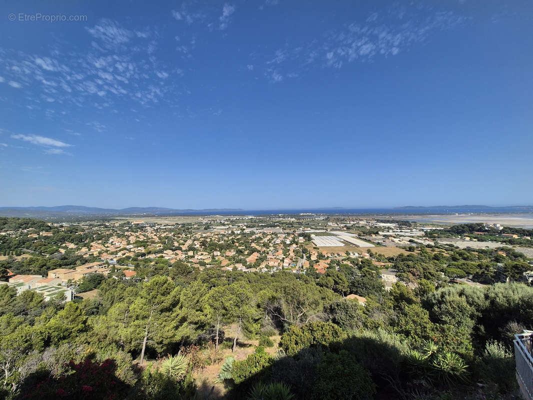 Appartement à HYERES