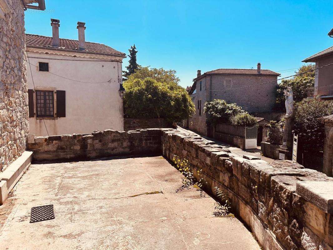 Maison à LAURAC-EN-VIVARAIS