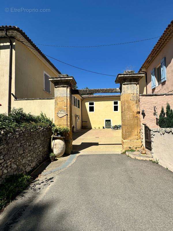 Maison à CABRIES