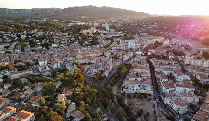 Commerce à AUBAGNE