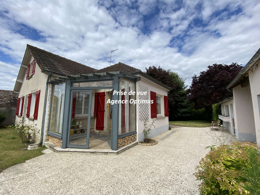 Maison à BAZOCHES-LES-BRAY