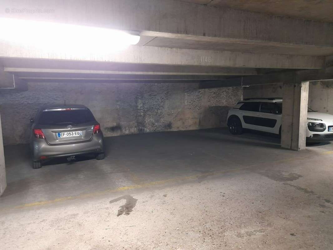 Parking à VERSAILLES