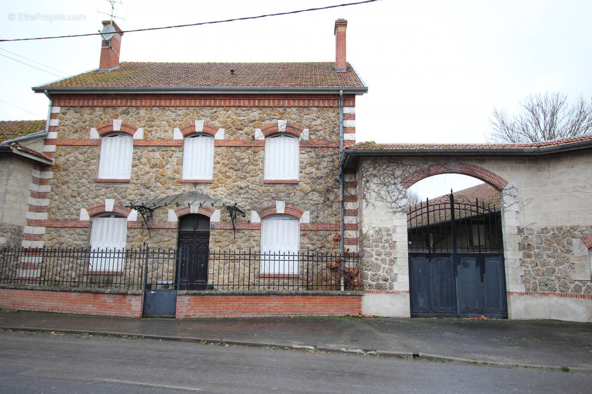 Maison à EPOYE