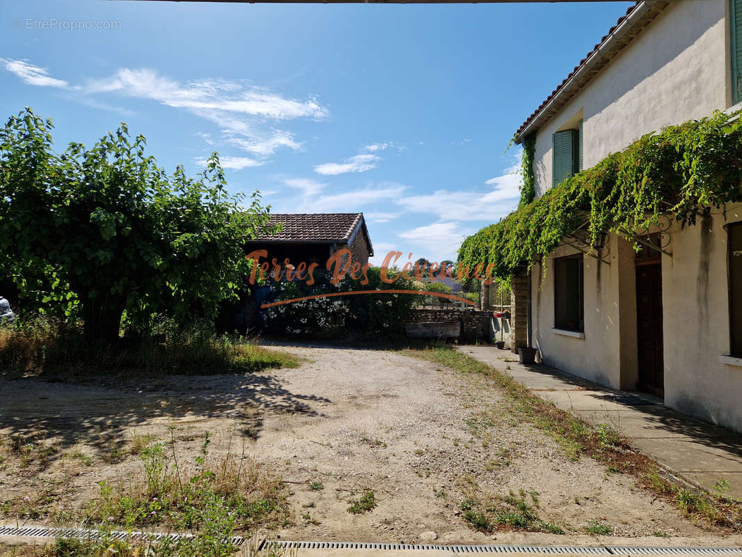 Maison à RIBAUTE-LES-TAVERNES