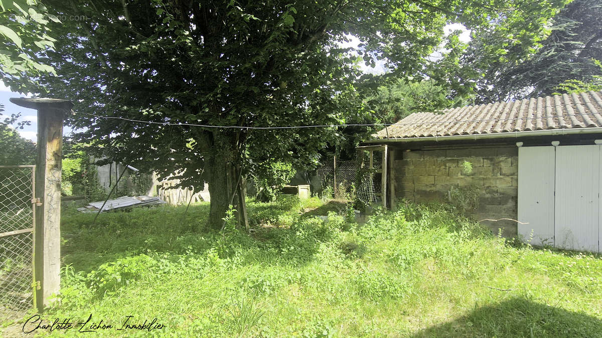 Maison à PERIGNAT-SUR-ALLIER