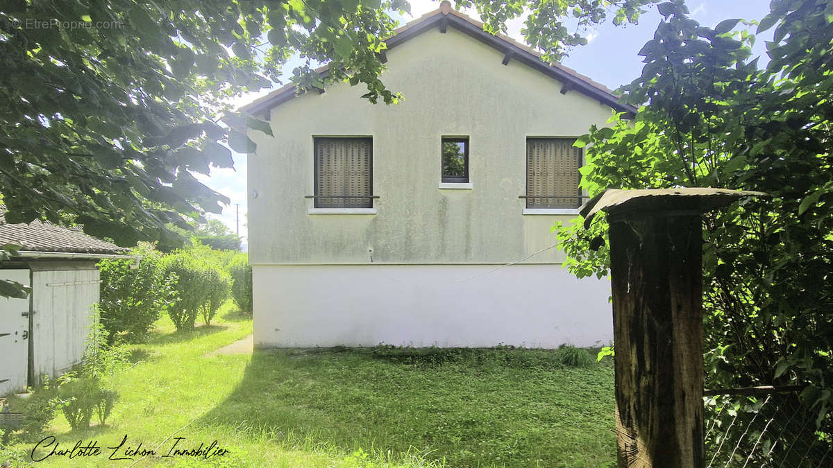 Maison à PERIGNAT-SUR-ALLIER